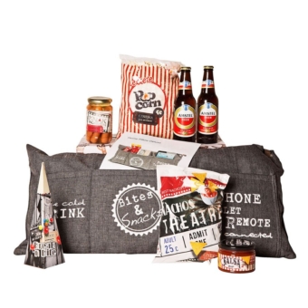 Kerstpakket TV, biertje, eten... wat een leven